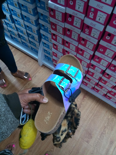 Beauty Supply Store «Hair Crown Beauty Supply», reviews and photos, 6112 Plank Rd, Baton Rouge, LA 70805, USA