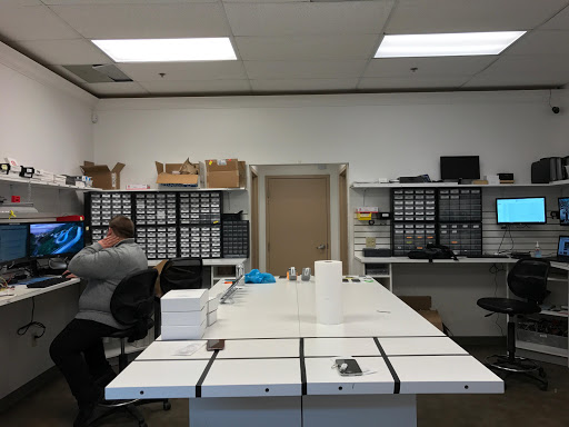 Mobile Phone Repair Shop «CPR Cell Phone Repair Strongsville», reviews and photos, 17270 Royalton Rd, Strongsville, OH 44136, USA