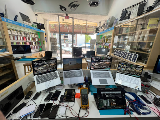 Computer Store «SMARTFIXTRONICS, Computer Phone Repair & SIM card Services.», reviews and photos, 7135 Collins Ave, Miami Beach, FL 33141, USA
