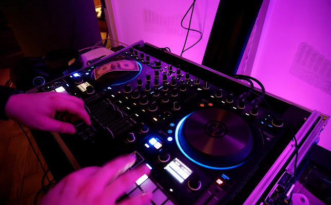Sublime Vibes - DJ Nuntă | DJ Botez | DJ Majorat | DJ Petreceri | DJ Evenimente | Sonorizări profesionale | Servicii de DJ și muzica live - Magazin de muzică