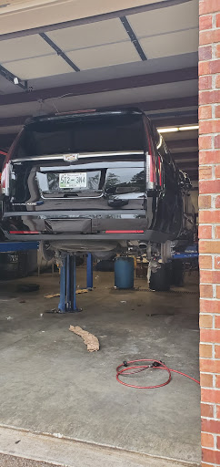 Auto Repair Shop «Meineke Car Care Center», reviews and photos, 2666 Lamar Ave, Memphis, TN 38114, USA