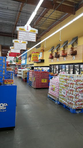 Grocery Store «Superior Grocers», reviews and photos, 9801 Laurel Canyon Blvd, Pacoima, CA 91331, USA
