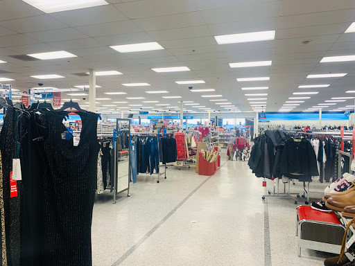 Clothing Store «Ross Dress for Less», reviews and photos, 2180 MacArthur Rd, Whitehall, PA 18052, USA