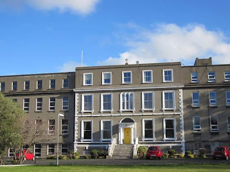 Muckross Park College