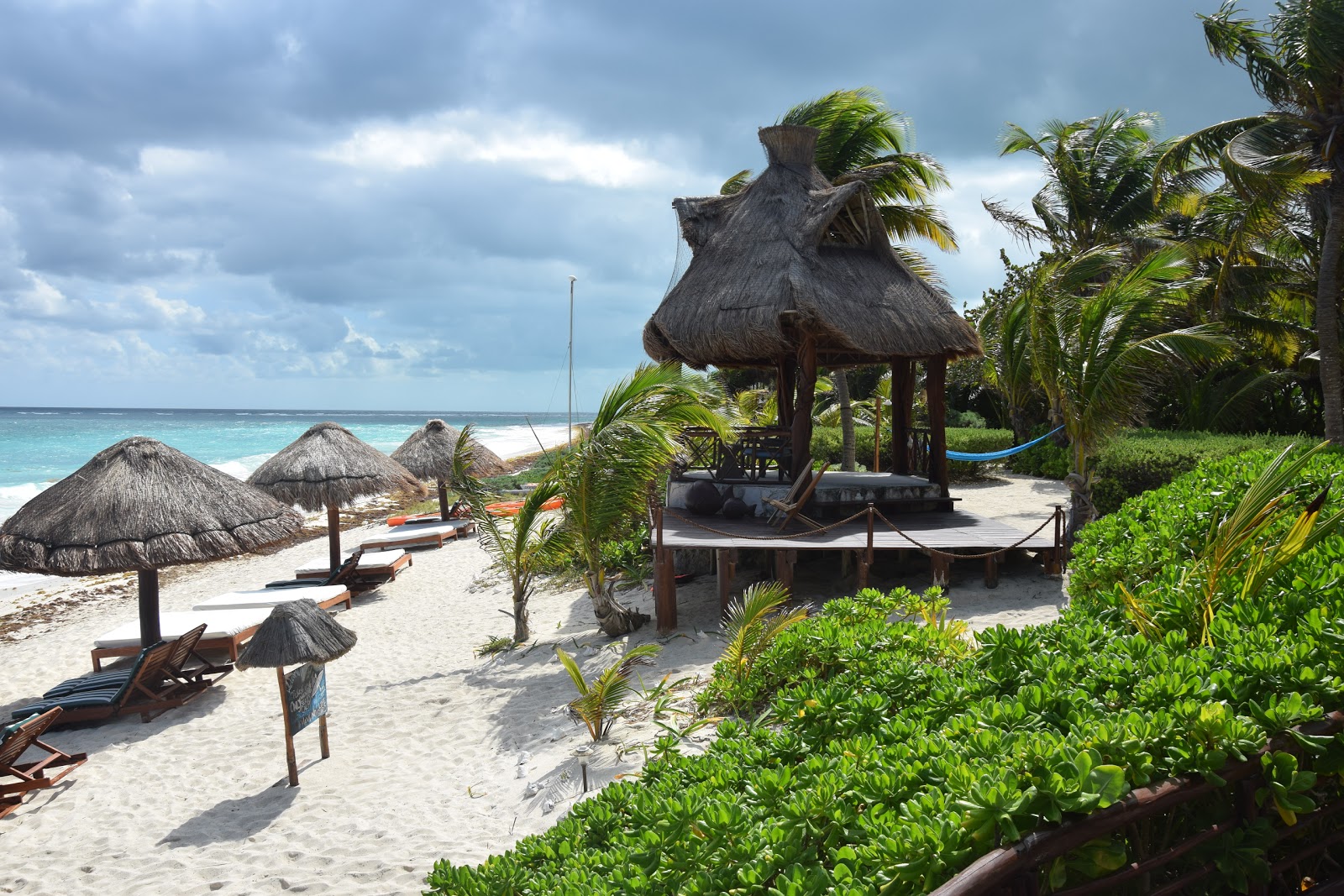 Zdjęcie Sol Caribe beach z powierzchnią beżowy piasek