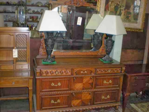 Canterbury Used Furniture & Antiques, 8916 S Dupont Hwy, Felton, DE 19943, USA, 