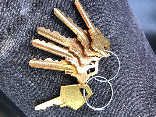 Locksmith «Keys Plus-midtown Locksmith», reviews and photos, 3130 Broadway, Sacramento, CA 95817, USA