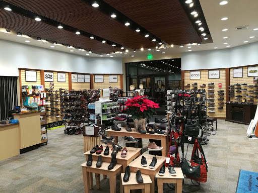 Shoe Store «Shoe Mill», reviews and photos, 9609 SW Washington Square Rd, Portland, OR 97223, USA