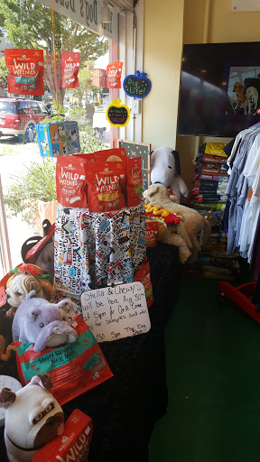 Pet Supply Store «The Dog Store», reviews and photos, 2301 Mt Vernon Ave, Alexandria, VA 22301, USA
