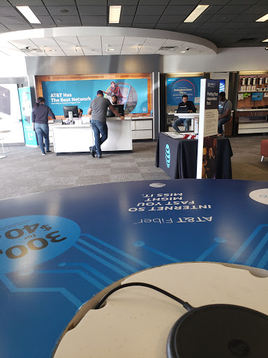 Cell Phone Store «AT&T», reviews and photos, 3021 Mallory Ln #110, Franklin, TN 37067, USA