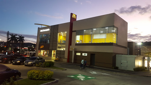 McDonald's - Salvador del Mundo