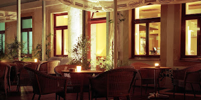 LUJAH Restaurant - Lounge - Bar