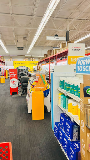 Office Supply Store «Staples», reviews and photos, 935 E Lancaster Ave, Downingtown, PA 19335, USA