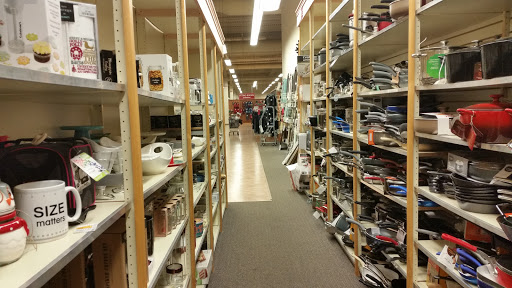 Clothing Store «Burlington Coat Factory», reviews and photos, 250 S Randall Rd, Elgin, IL 60123, USA