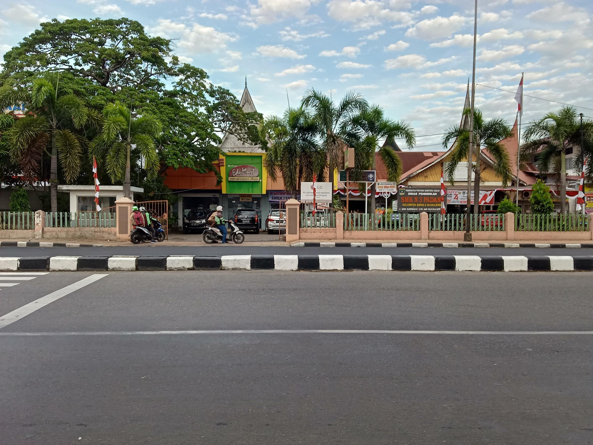 Foto SMKN  3 Padang, Kota Padang