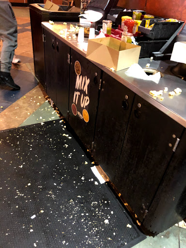 Movie Theater «AMC Classic Fairlane 21», reviews and photos, 18900 Michigan Ave, Dearborn, MI 48126, USA