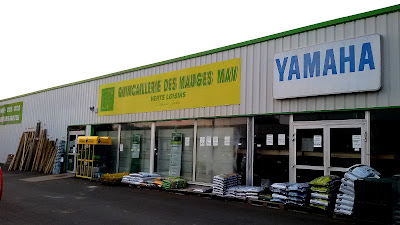 BRICOPRO QUINCAILLERIE DES MAUGES MAV VERTS LOISIRS à Montrevault-sur-Èvre