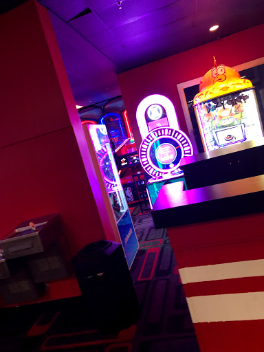 Bowling Alley «AMF Pembroke Pines Lanes», reviews and photos, 1940 N University Dr, Pembroke Pines, FL 33024, USA
