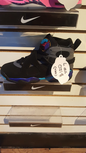 Clothing Store «Round Two», reviews and photos, 202 W Broad St, Richmond, VA 23220, USA