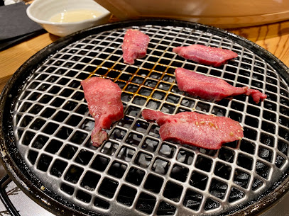 神戸牛&生タン料理 舌賛