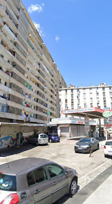 station service à Marseille