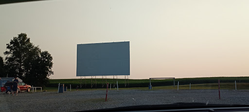 Drive-in Movie Theater «Holiday Drive-IN Theater», reviews and photos, 1055 IN-37, Mitchell, IN 47446, USA