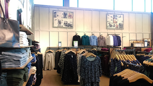 Clothing Store «L.L. Bean», reviews and photos, 1000 Ross Park Mall Dr, Pittsburgh, PA 15237, USA