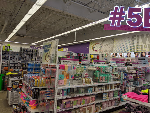 Variety Store «Five Below», reviews and photos, 3545 28th St SE, Grand Rapids, MI 49512, USA