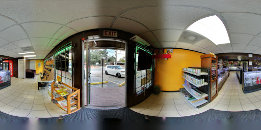 Tobacco Shop «Cloud 9 Smoke Shop», reviews and photos, 1431 Westheimer Rd, Houston, TX 77006, USA