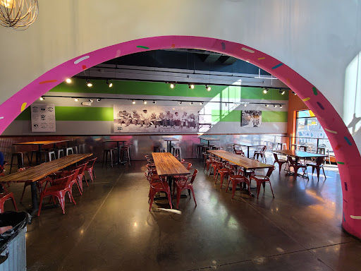 Donut Shop «Hurts Donut», reviews and photos, 1111 E Republic Rd #164, Springfield, MO 65807, USA