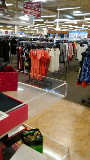 Clothing Store «Burlington Coat Factory», reviews and photos, 250 S Randall Rd, Elgin, IL 60123, USA