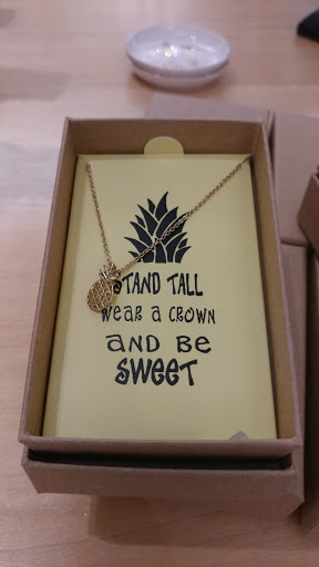 Fashion Accessories Store «Charming Charlie», reviews and photos, 14225 95th Ave #418, Orland Park, IL 60462, USA