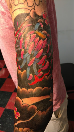 Tattoo Shop «Queen of Hearts Tattoos», reviews and photos, 7874 University Ave NE, Minneapolis, MN 55432, USA