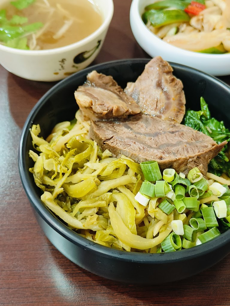 隆師父牛肉麵專賣-台中必吃美食|特色麵館|必吃麵食|牛肉麵推薦|必吃小吃|巷弄美食 的照片