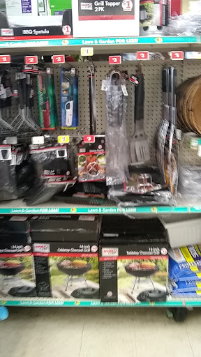 Dollar Store «FAMILY DOLLAR», reviews and photos, 25640 W 8 Mile Rd, Southfield, MI 48033, USA