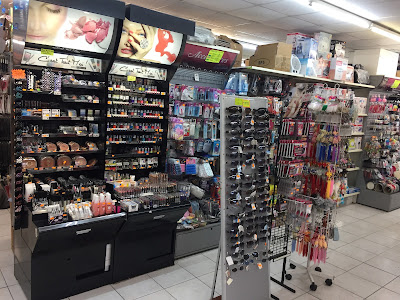 BAZAR & CO à Saint-Maur-des-Fossés