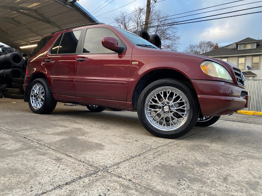 Auto Body Shop «Maaco Collision Repair & Auto Painting», reviews and photos, 5091 Umbria St r, Philadelphia, PA 19128, USA