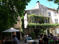 Maison Marshall du Restaurant Le jardin des pin-up à Saint-Rémy-de-Provence - n°1