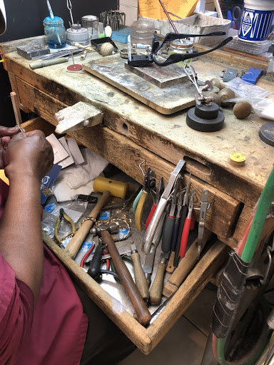 Jewelry Store «Studio Jewelers», reviews and photos, 2240 Bartow Ave, Bronx, NY 10475, USA