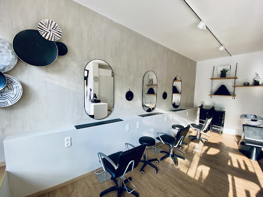 Friseursalon Coiffure Velly Innsbruck In Innsbruck