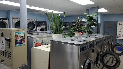 Laundromat «White Spot Coin Laundry», reviews and photos, 417 N. Reserve, Muncie, IN 47303, USA