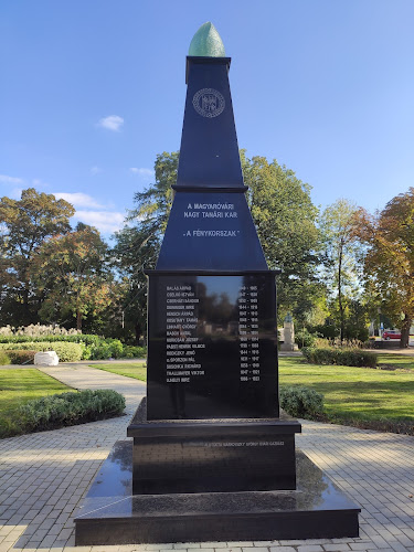 Bicentenáriumi emlék obeliszk