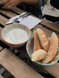 Plats et boissons du Restaurant méditerranéen De Chez Nous ! à Paris - n°18