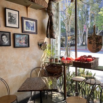 Lily's Cafe