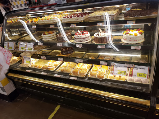 Shopping Mall «Great Wall Shopping Mall», reviews and photos, 18230 E Valley Hwy, Kent, WA 98032, USA