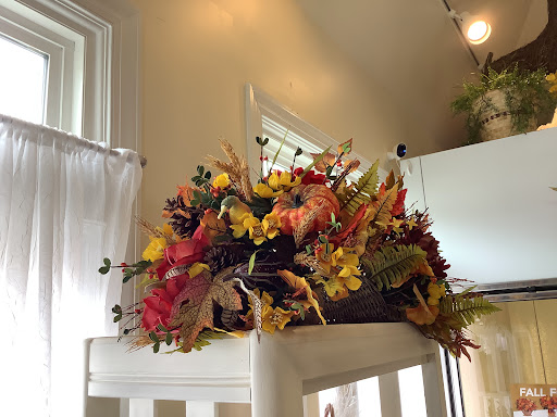 Florist «Cary Florist», reviews and photos, 100 Parkthrough St, Cary, NC 27511, USA