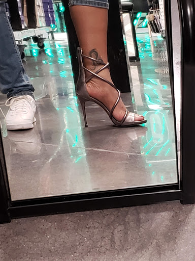 Shoe Store «DSW Designer Shoe Warehouse», reviews and photos, 6722 Charlotte Pike, Nashville, TN 37209, USA