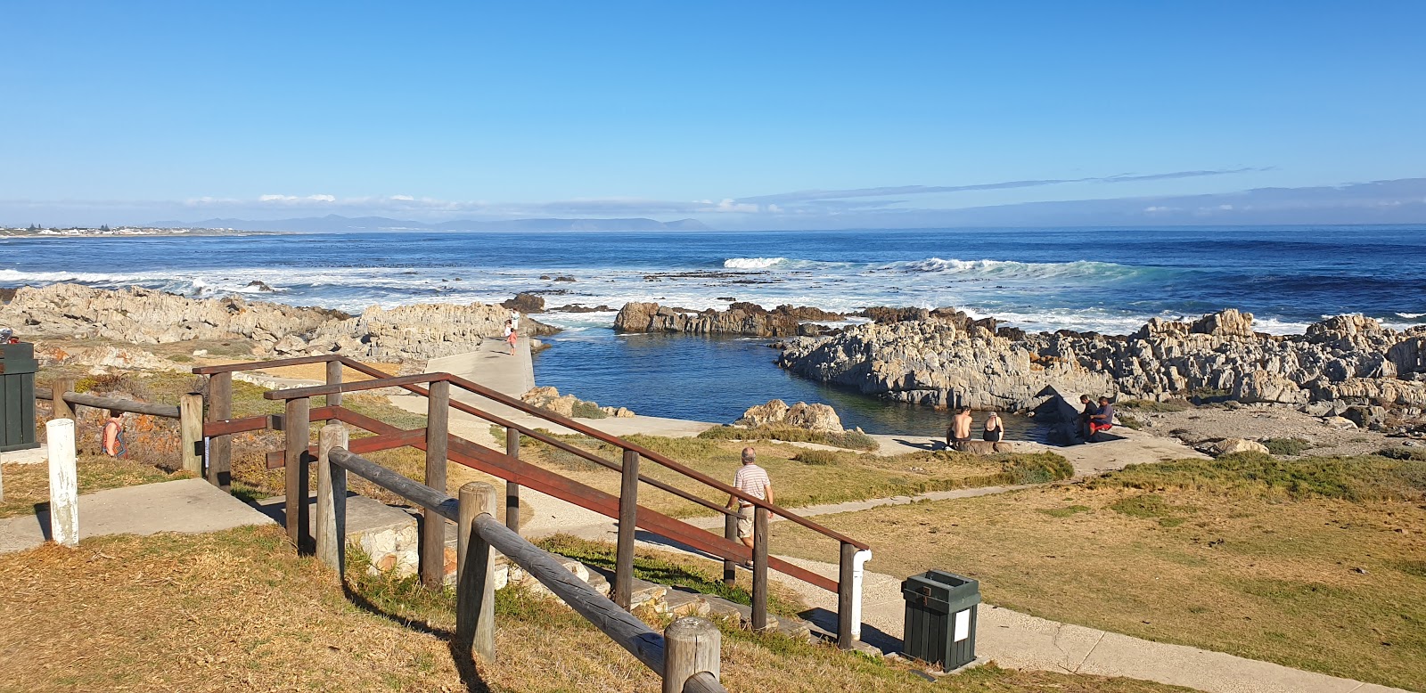 Vermont Tidal Pool'in fotoğrafı taşlar yüzey ile