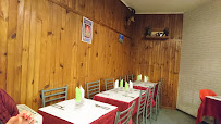 Atmosphère du Restaurant indien Vinayaka Restaurant Argonne à Bordeaux - n°5