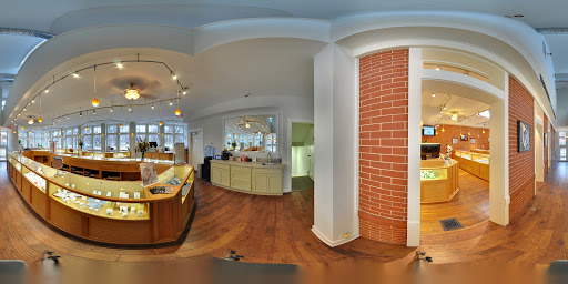 Jewelry Store «Worthington Jewelers», reviews and photos, 692 High St, Worthington, OH 43085, USA